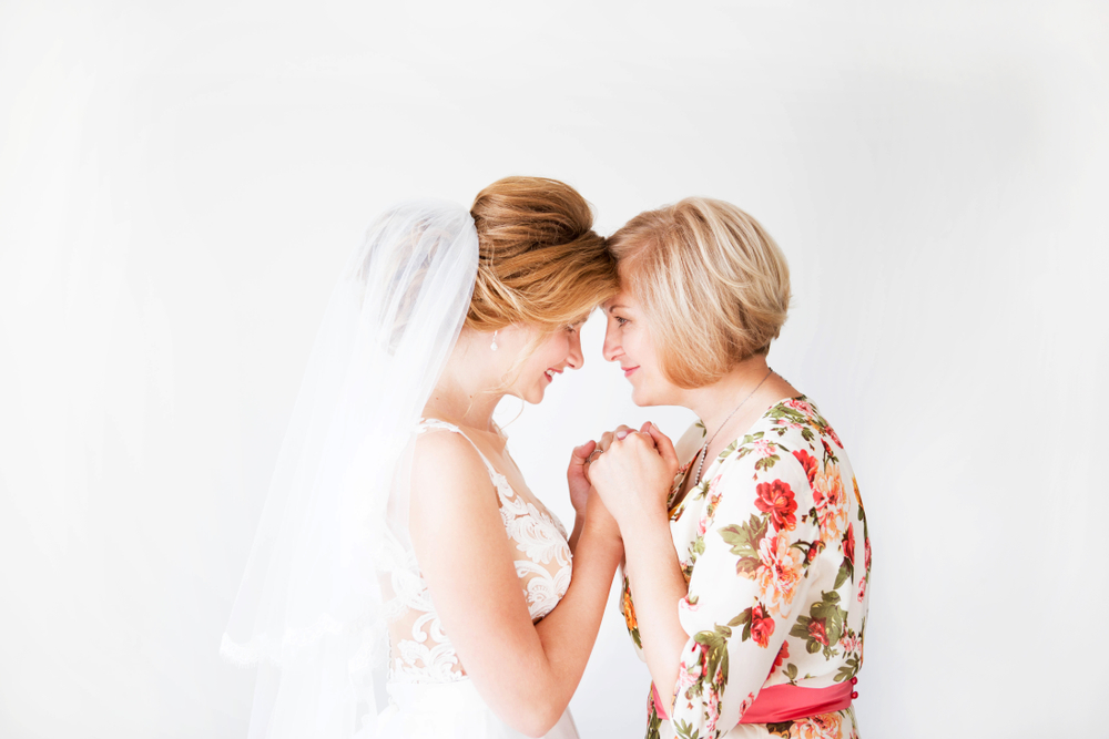 Show-Stopping Moms: Magnificent Mother of the Bride Styles