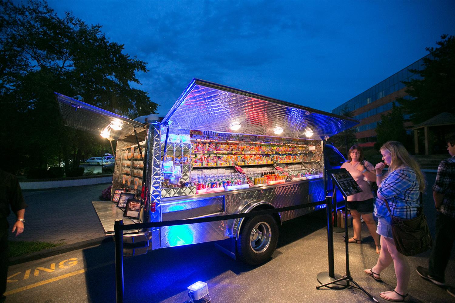 Long Island Weddings You Can Sink Your Teeth Into: The Latest and Greatest in Food Trends