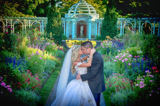 Wedding Photographers:   What You Need To Know Before Selecting One