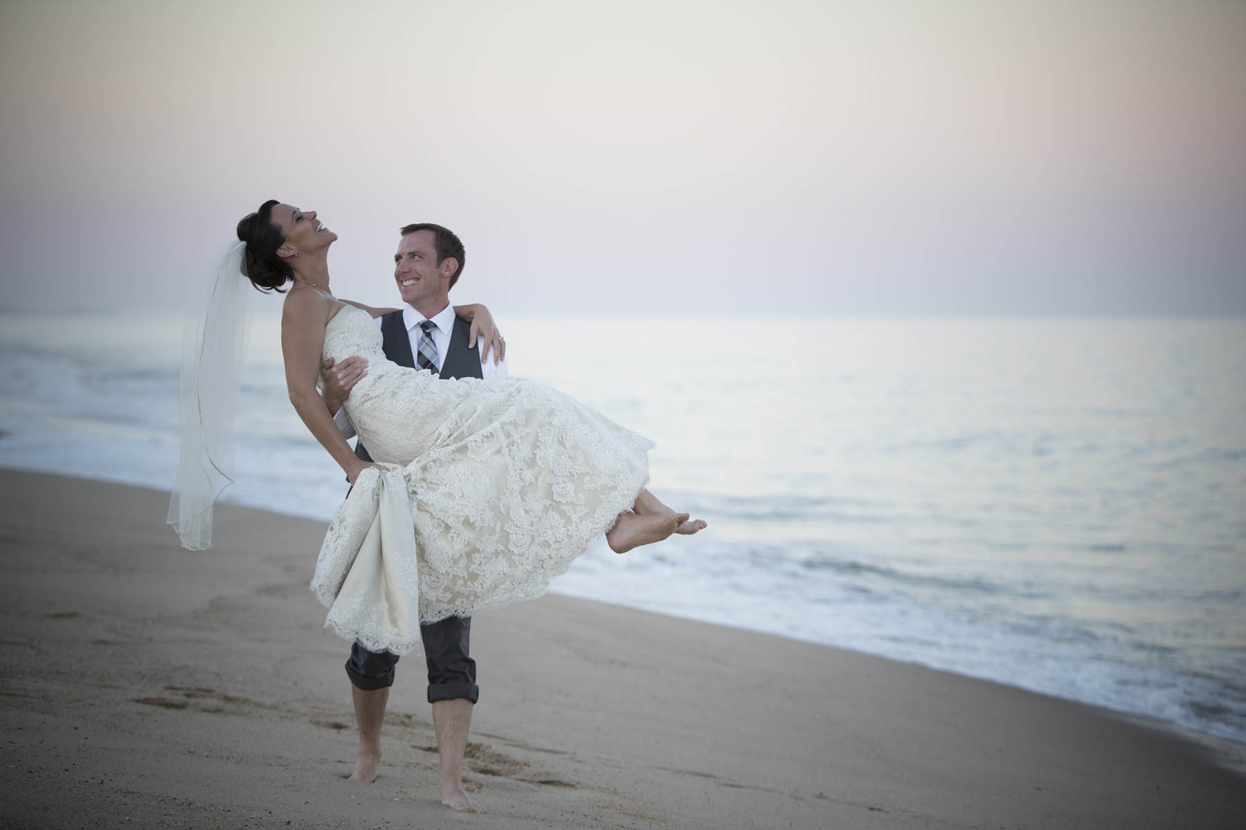 How to Plan a Beach Wedding in Montauk