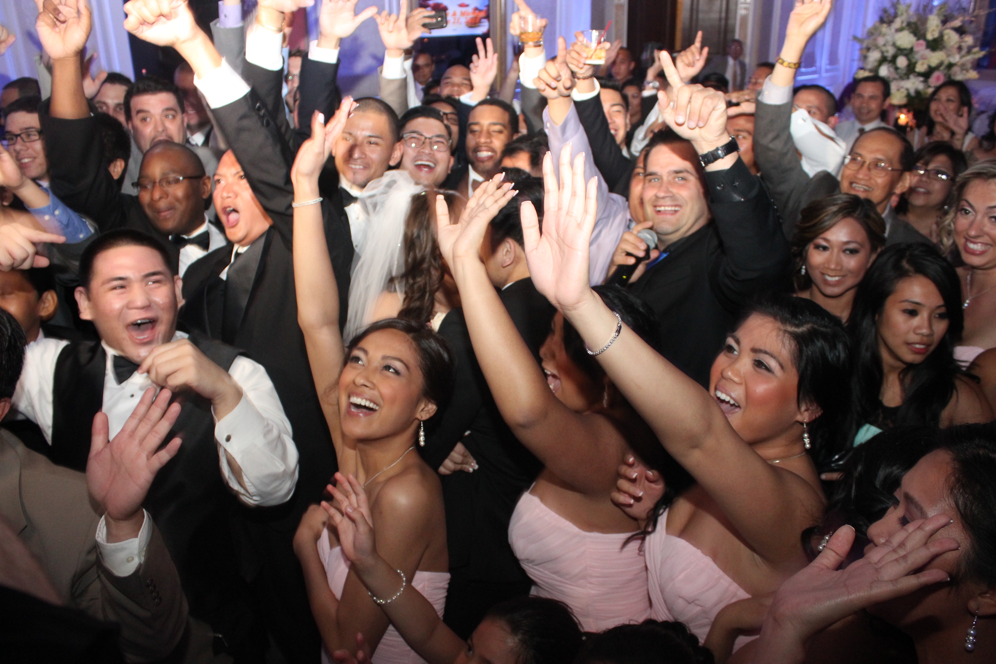 Why Hiring a Professional Long Island Wedding DJ Is Worth It for Your Big Day