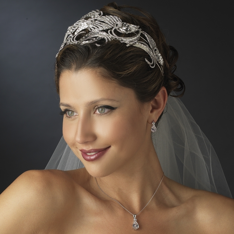 Headpieces for Brides: The Perfect Finishing Touch for Your Wedding Look