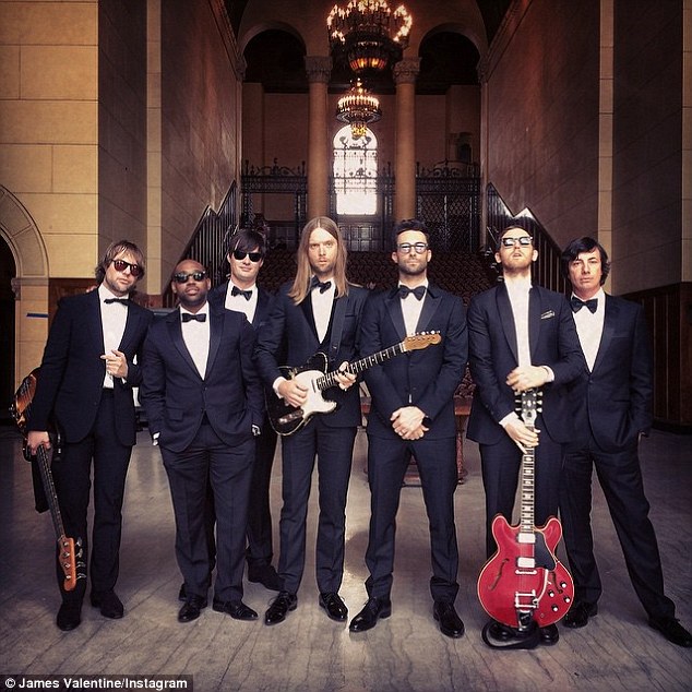 What would you do if Adam Levine crashed YOUR wedding?