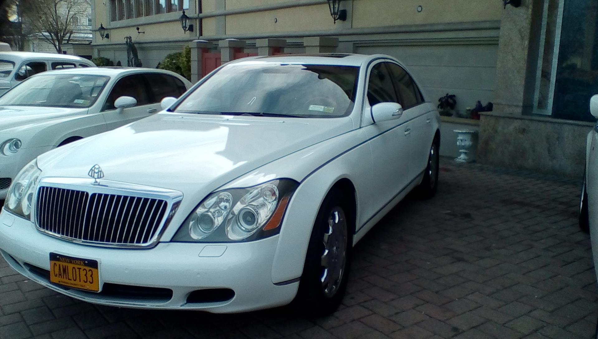 Arrive at your Wedding in Style