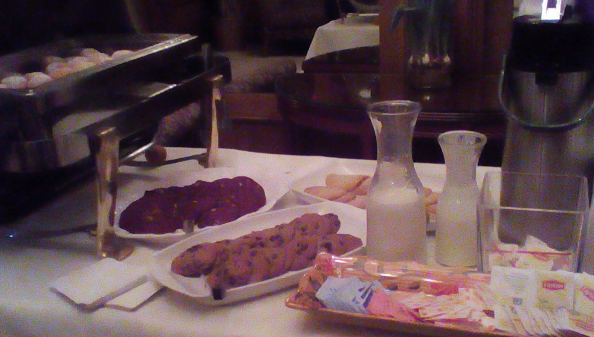 Bellport Country Club’s Heavenly “To Go” Cart & Special Cocktail Hour Plates