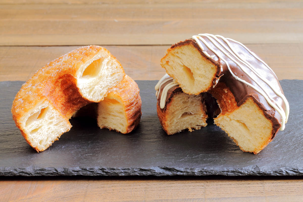Sweet Sensations: Donuts…A New Whimsical Wedding Treat